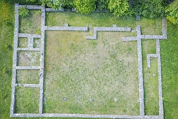 gesamte villa rustica in einer Luftaufnahme sichtbar