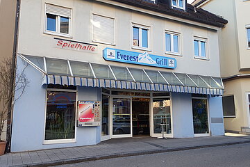 Everst Grill - Aussenansicht