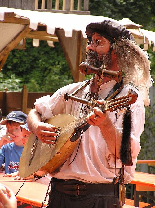 Mittelalterliche Unterhaltung am Historischen Burgfest