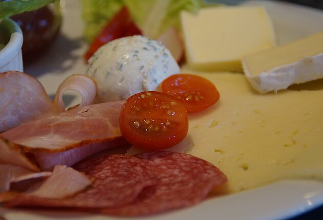 Cafe Lebenskunst - Wurst und Käse Teller