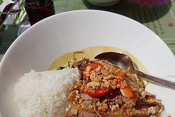 Goldenes LamLam - Ente mit Reis