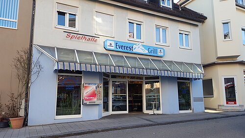 Everst Grill - Aussenansicht