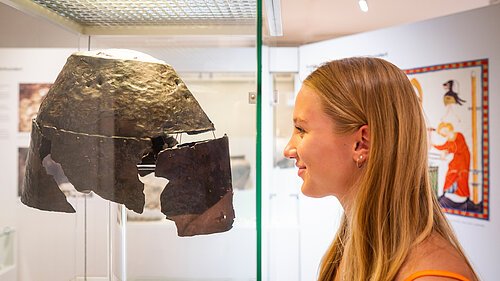 Museum Treuchtlingen: Topfhelm aus dem 12. Jh.