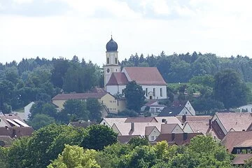 Kirche Wolferstadt aus der Ferne