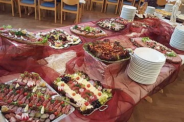 Stadthalle- Saal Buffet 2