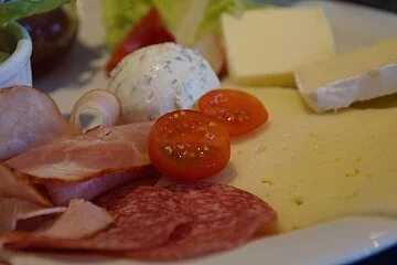 Cafe Lebenskunst - Wurst und Käse Teller