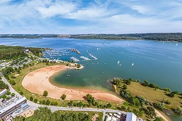 Der Brombachsee von oben